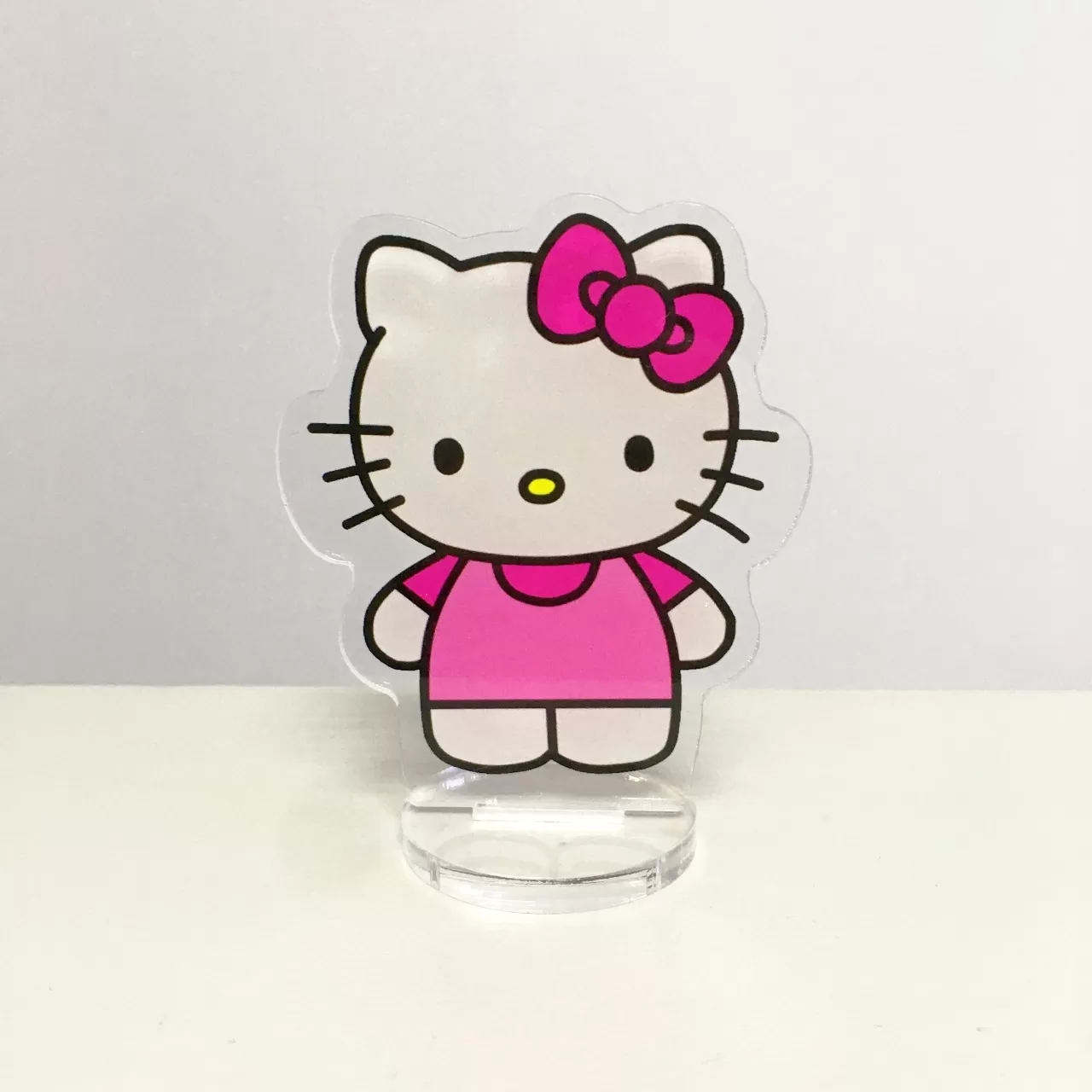 Акриловый мини стенд Hello Kitty от магазина akihaba.ru